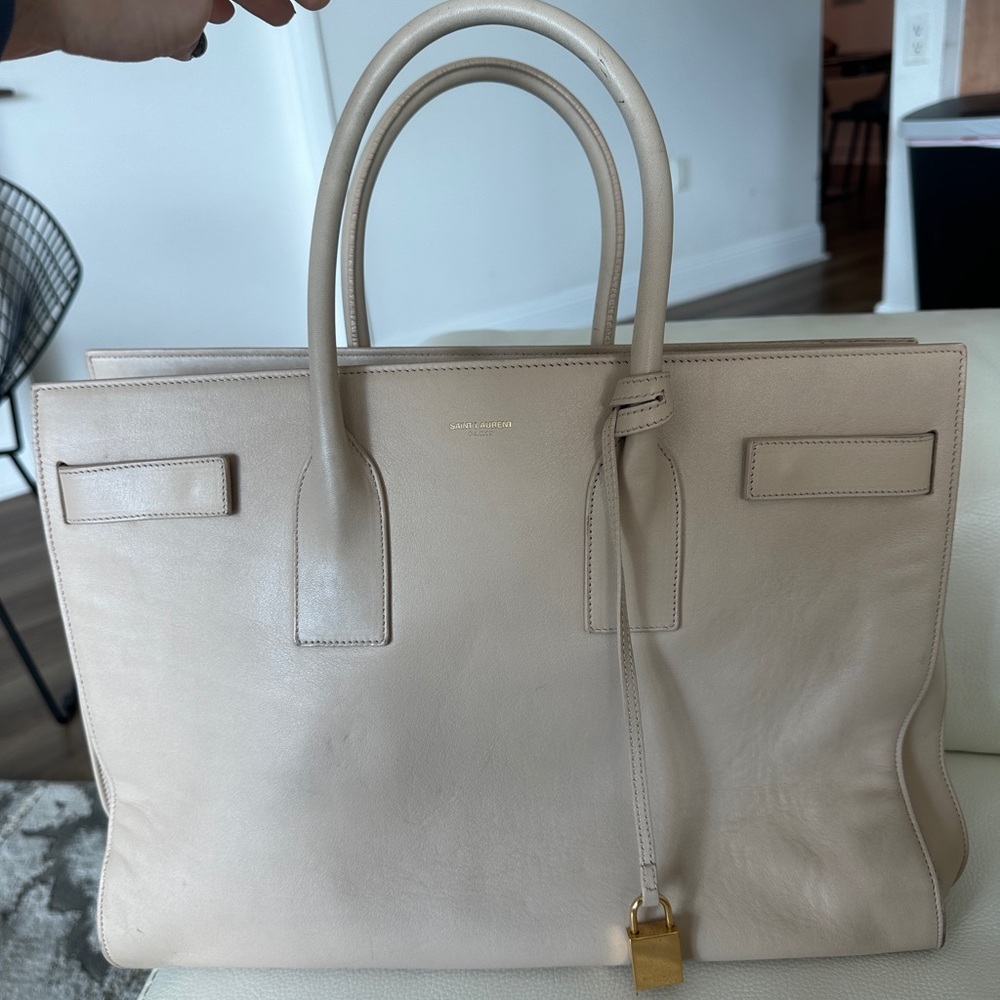 Saint Laurent SAC DE JOUR BAG. Very good condition - Picture 1 of 13